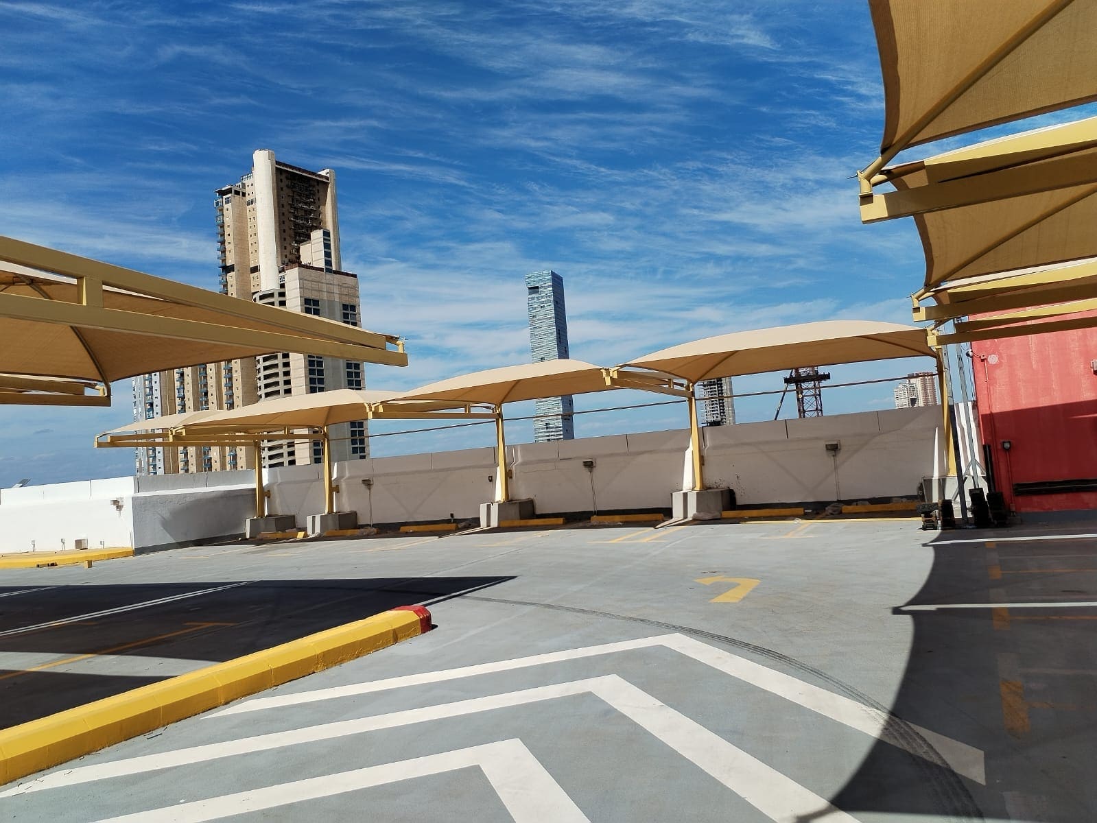 مظلات وسواتر أبراج الرياض